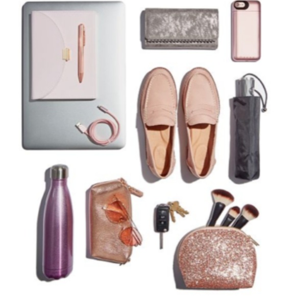 SOLD ** Coach Central Leather Tote With Rexy - Picture 3 of 7